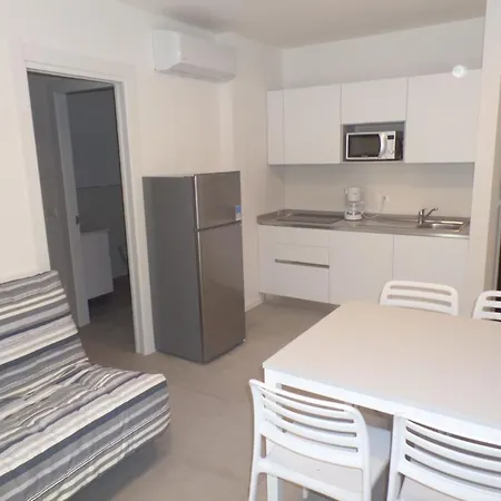Village With Shared Pool, Hot Tub, Shared Garden Apartman Bibione