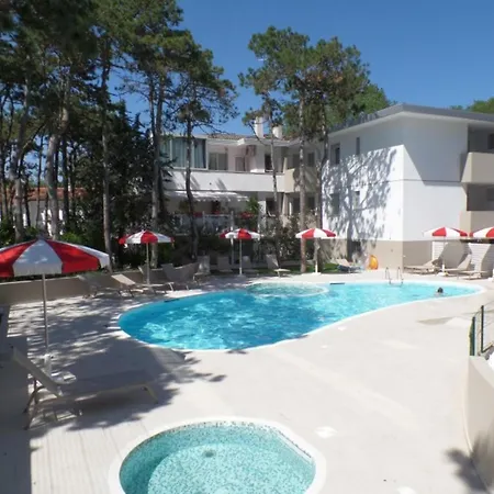 Village With Shared Pool, Hot Tub, Shared Garden Apartament *