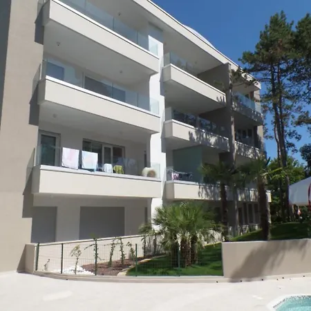 Village With Shared Pool, Hot Tub, Shared Garden Apartament Bibione
