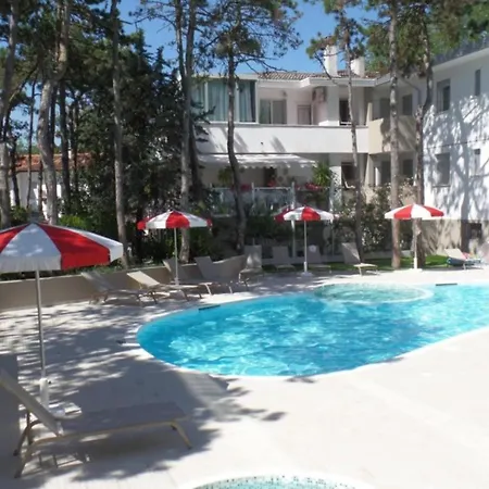 Village With Shared Pool, Hot Tub, Shared Garden Apartament *